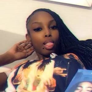 Meet your Posher, Kamia